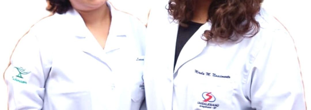 Luana Pereira da Silva and Mirela Martines do Nascimento, graduates of the Unisalesiano Nursing Program, Brasil