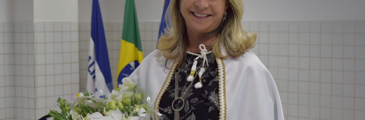 nova reitora do Centro Universitário Salesiano- UniSales, profª Carmen Luiza da Silva