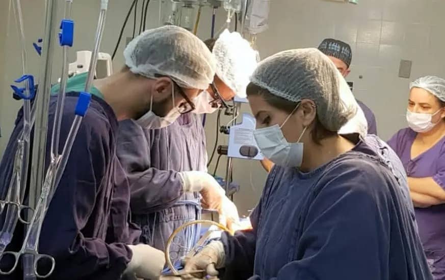 Brasil - Acadêmico de Medicina do Unisalesiano participa de captação de órgãos em seu internato na Santa Casa
