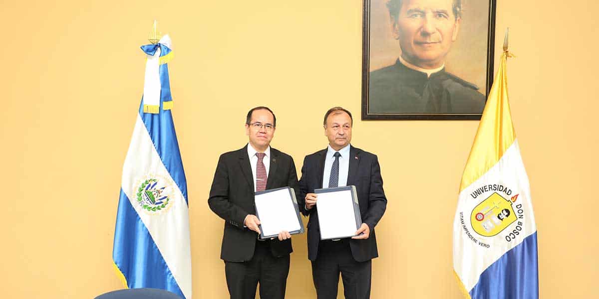 Universidad Don Bosco, San Salvador y Turkish Aerospace INC firman convenio de cooperación