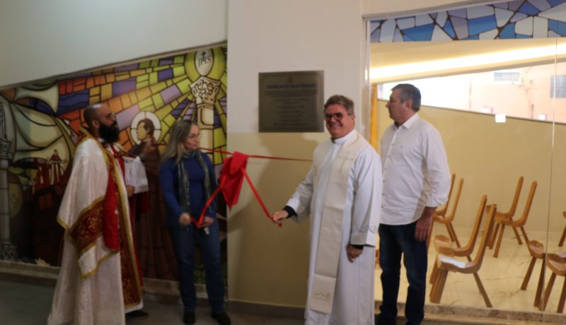 Capela do Santíssimo é inaugurada junto aos colaboradores do UniSALESIANO