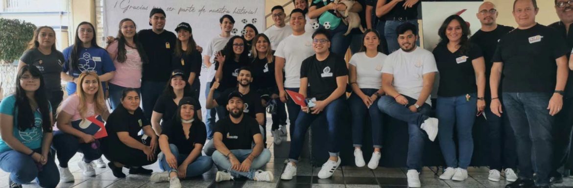 presentación de proyectos de emprendimiento de los alumnos de la Universidad Salesiana México, durante el programa Emprendedores Salesianos