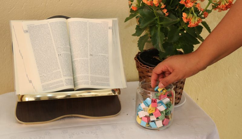 Pastoral Universitária do UniSALESIANO promove ações voltadas ao Mês da Bíblia