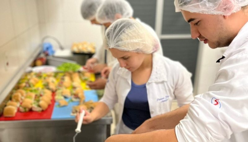 Nutrição do UniSALESIANO promove “Da Terra pro Prato” em comemoração ao Dia Mundial da Alimentação