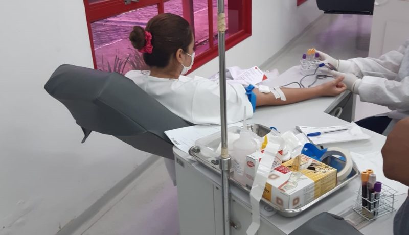 Acadêmicos do Curso de Enfermagem do UniSALESIANO doam sangue para contribuir com estoque do Hemocentro de Araçatuba