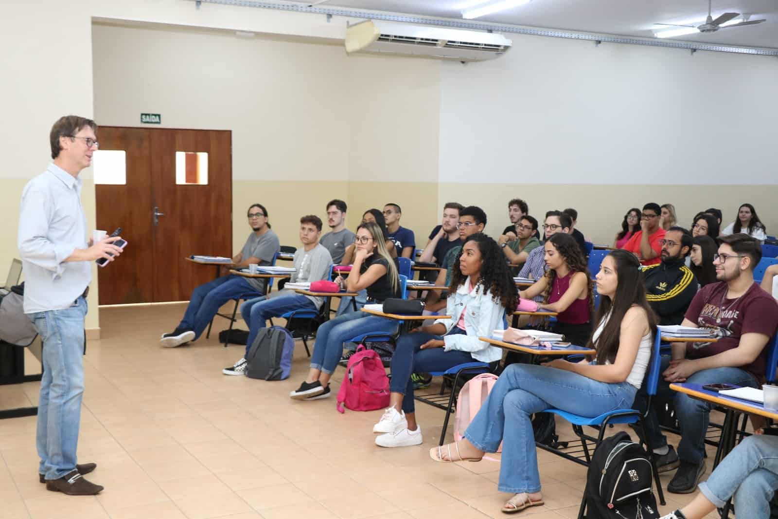 Acadêmicos de Curso de Direito do UniSALESIANO se aprofundam na área criminal com atividades ampliadas da Delegacia-Escola