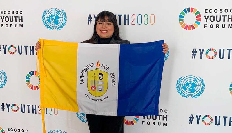 Mayerli Zacarías, estudiante de Licenciatura en Ciencias de la Comunicación de la Universidad Don Bosco participó en Foro de Juventud de la ONU