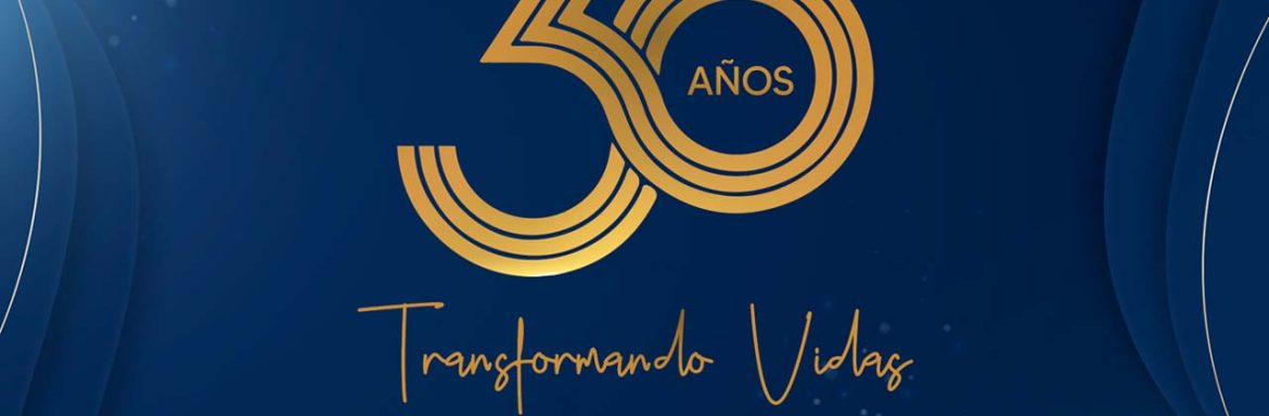 La Universidad Politécnica Salesiana (UPS) celebró sus 30 años de trayectoria educativa con una solemne sesión que reunió a estudiantes, docentes, autoridades y destacados invitados. El evento, realizado en el Teatro Universitario P. Carlos Crespi de la sede Cuenca