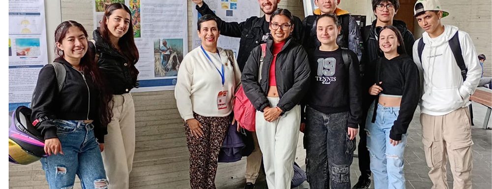 Entre el 2 y el 4 de octubre de 2024, se celebró el II Congreso Internacional de Variabilidad y Cambio Climático en la Universidad Nacional de Colombia, sede Bogotá, donde en representación de la Fundación Universitaria Salesiana, la profesora Jazmín Duarte, de la Facultad de Ingeniería, participó en este importante evento con la presentación del póster titulado “Mujeres rurales, biodiversidad y cambio climático”, enmarcado en el eje temático de «Legislación y dimensión social de la variabilidad y el cambio climático»