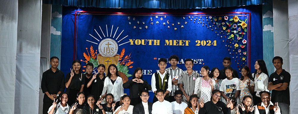 The annual gathering of young people from various oratory centers, parishes, and church units in Nagaland and Assam took place on November 3 at Salesian College, Dimapur, on the theme ‘Eucharist the way to Heaven,’ based on the Cyber Apostle, Bl. Carlo Acutis.