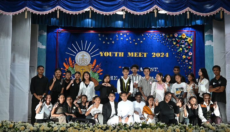 The annual gathering of young people from various oratory centers, parishes, and church units in Nagaland and Assam took place on November 3 at Salesian College, Dimapur, on the theme ‘Eucharist the way to Heaven,’ based on the Cyber Apostle, Bl. Carlo Acutis.