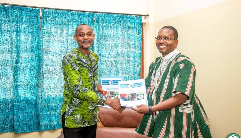 Le 31 janvier dernier, à l’occasion de la fête de Saint Jean Bosco, l’Institut Supérieur Don Bosco (ISDB) a marqué un tournant majeur dans son engagement en faveur de l’excellence académique et professionnelle. En marge des festivités, une convention de partenariat a été officiellement signée entre TV2 – Télévision Deuxième et l’ISDB, renforçant ainsi les liens entre le monde universitaire et le secteur des médias.