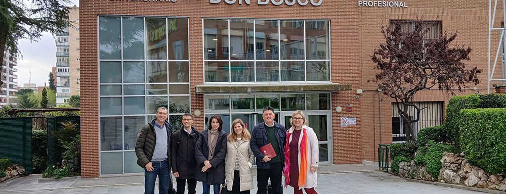 Jabok – Institute of Social Pedagogy and Theology (Czech Republic)  is building valuable partnerships in Spain. Director Hana Pazlarová and her representative Petr Jandejsek recently visited Centro Universitario Don Bosco in Madrid 🇪🇸 to explore academic and internship opportunities for students and graduates.