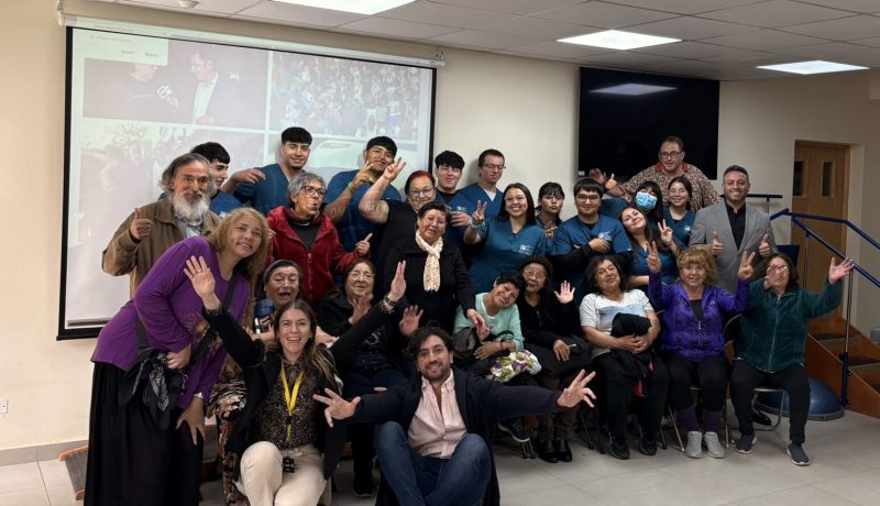 Durante abril se realizaron las primeras evaluaciones del proyecto E-ACTIVE AGING, liderado por la kinesióloga Paloma Lillo, académica e investigadora de la Universidad Católica Silva Henríquez (UCSH). La iniciativa forma parte del concurso de Proyectos para la Longevidad Saludable, financiado por la Agencia Nacional de Investigación y Desarrollo (ANID) y la Academia Nacional de Medicina de los Estados Unidos (NAM)