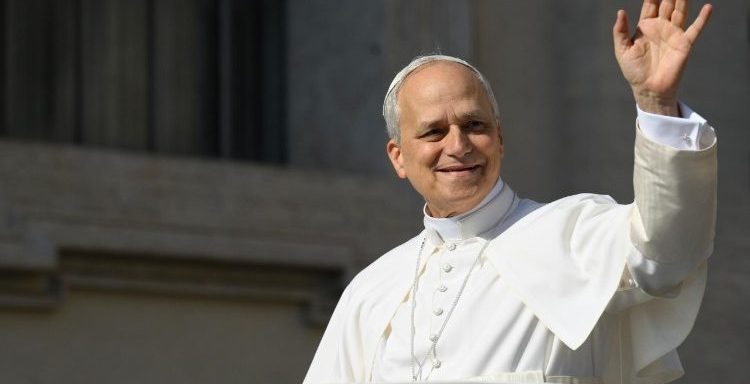 En su mensaje de apertura de la XXVIII Asamblea General de la Federación Internacional de Universidades Católicas, en Guadalajara (México), León XIV les invita a convertirse en «itinerarios de la mente hacia Dios» y Cristo-Sabiduría, «la Verdad hecha Persona» según Santo Tomás de Aquino.