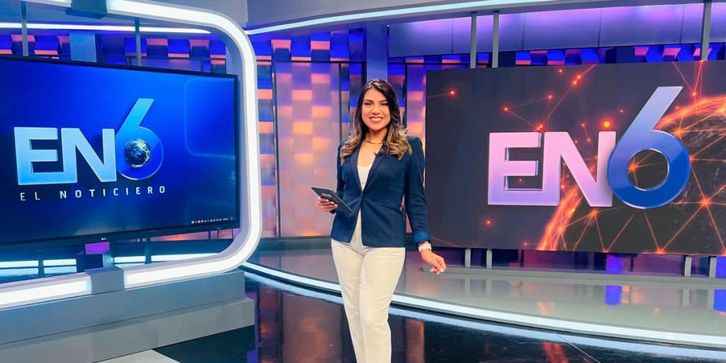 El Salvador - Eva Velasco: Comunicadora egresada de la UDB brilla como periodista y presentadora en uno de los canales más importantes de El Salvador