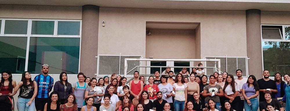 El Profesorado Santa Catalina, parte de la Casa Salesiana Santa Catalina en el barrio de Constitución, ha estado dedicado desde 1977 a la formación de docentes que combinan excelencia académica con sólidos valores humanos y sociales.