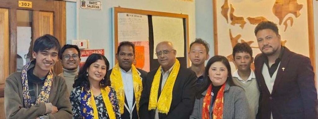 On 28 October, Salesian College in Sonada experienced a significant moment in its institutional journey, when the founder and Director of Radio Salesian, Fr C.M. Paul, officially announced the appointment of Fr Pritam Barla as the new Director of the community radio station.