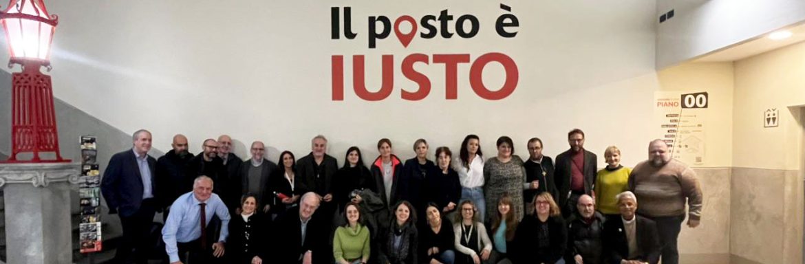 The academic community of Istituto Universitario Salesiano Torino Rebaudengo (IUSTO) gathered in a team-building workshop dedicated to a shared reflection on the future of the Institute. It was a precious opportunity to set aside daily activities and look together at the bigger picture: how to make university life richer, more inclusive, and ever more deeply rooted in the Salesian mission. The workshops were guided by Fr. George Thadathil, General Coordinator of the Salesian Institutions of Higher Education (IUS), together with expert facilitators Mark Pixley and Glenn Shive. Their presence represented a sign of unity and a strong encouragement, reminding all participants that IUSTO is part of a global network of institutions committed to promoting education, dialogue, and human development.