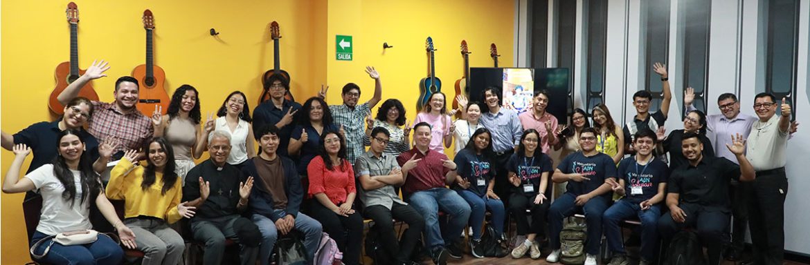 El 29 y 30 de septiembre, en una jornada marcada por el diálogo, el acercamiento institucional y el intercambio académico, la Universidad Don Bosco (UDB) tuvo el honor de recibir la visita del padre George Thadathil, Coordinador General de las Instituciones Salesianas de Educación Superior (IUS).