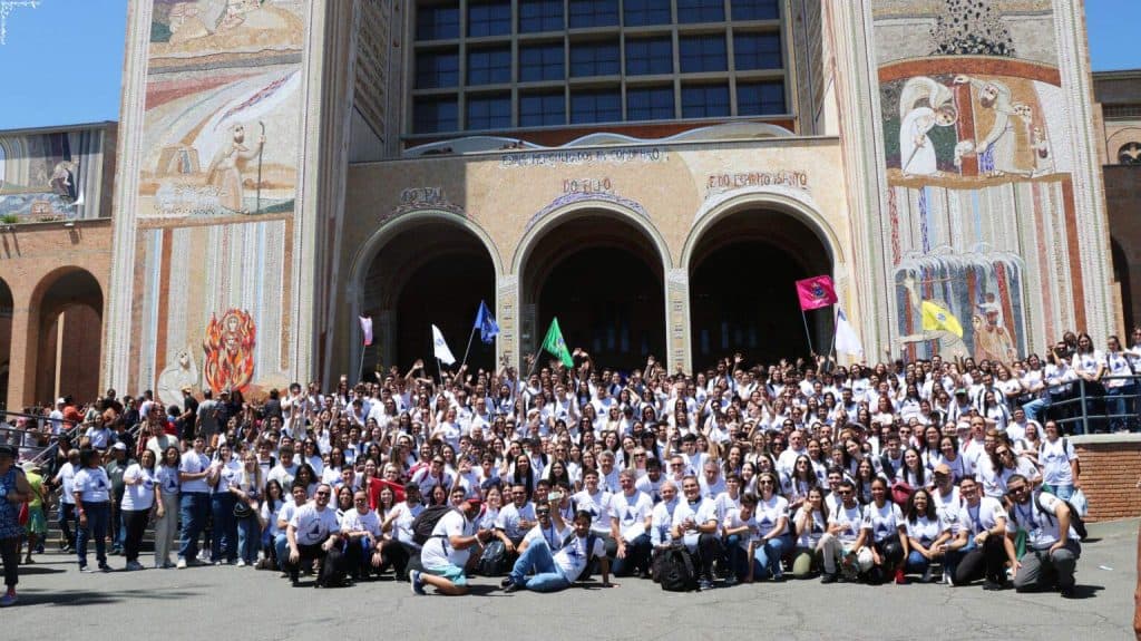 Brasil - UniSALESIANO reúne 600 participantes na 7ª Peregrinação Universitária a Aparecida: uma experiência de fé e espiritualidade na Casa da Mãe