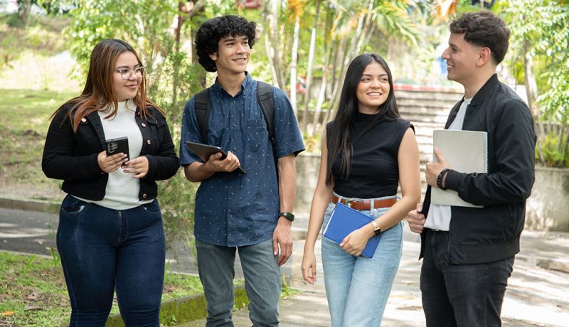 La Universidad Don Bosco (UDB) continúa demostrando su excelencia académica y compromiso con la formación integral al mantenerse en el segundo lugar entre las siete Instituciones de Educación Superior de El Salvador, según el QS Latin America & The Caribbean Rankings 2026, una de las clasificaciones universitarias más reconocidas del mundo.