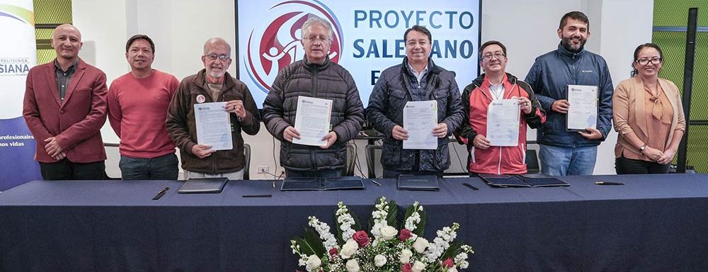 El miércoles 11 de febrero, en el salón Don Rúa de la Casa Inspectorial, se realizó la firma de los convenios de vinculación entre la Universidad Politécnica Salesiana (UPS) y las cuatro fundaciones del Proyecto Salesiano Ecuador (PSE): Proyecto Salesiano Zona Norte, Proyecto Salesiano Guayaquil, Proyecto Salesiano Costa Norte y Fundación Salesiana PACES de Cuenca.A través de estos convenios, la UPS destina importantes recursos económicos para brindar atención de calidad a miles de niños, niñas, adolescentes y jóvenes en las siete ciudades donde tiene presencia el PSE.