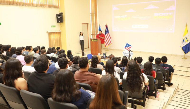 La Universidad Don Bosco inauguró la edición 2026 de los programas: Science Girl Camp, Aerodynamics Club y Coding Bootcamp, que forman parte de la sala científica American Space, una iniciativa impulsada por la Embajada de los Estados Unidos con más de 650 sedes en el mundo, siendo la UDB una de ellas desde el año 2010.