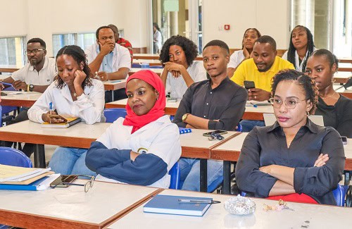 MOÇAMBIQUE – SOCIALIZAÇÃO DO PROCESSO DE ELABORAÇÃO DO MODELO PEDAGÓGICO DO ISDB