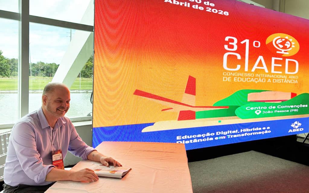 O reitor do Centro Universitário Salesiano de São Paulo (UNISAL), Prof. Duílio Fabbri Júnior, participou do 31º Congresso Internacional ABED de Educação a Distância (CIAED 2026) como coordenador de sessão científica, representando a instituição no principal evento da área na América Latina. O congresso aconteceu de 27 a 30 de abril de 2026, em João Pessoa (PB), reunindo educadores, pesquisadores, gestores e estudantes do Brasil e do exterior sob o tema “Educação Digital, Híbrida e a Distância em Transformação”.