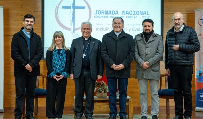 Decenas de educadores se congregaron el 02 de Junio de 2026 en la Primera Jornada Nacional de Educación Religiosa Escolar Católica, evento trascendental organizado por nuestra Congregación, Editorial EDEBÉ y Universidad Católica Silva Henríquez, en colaboración con el Área de Educación de la Conferencia Episcopal de Chile (Cech).