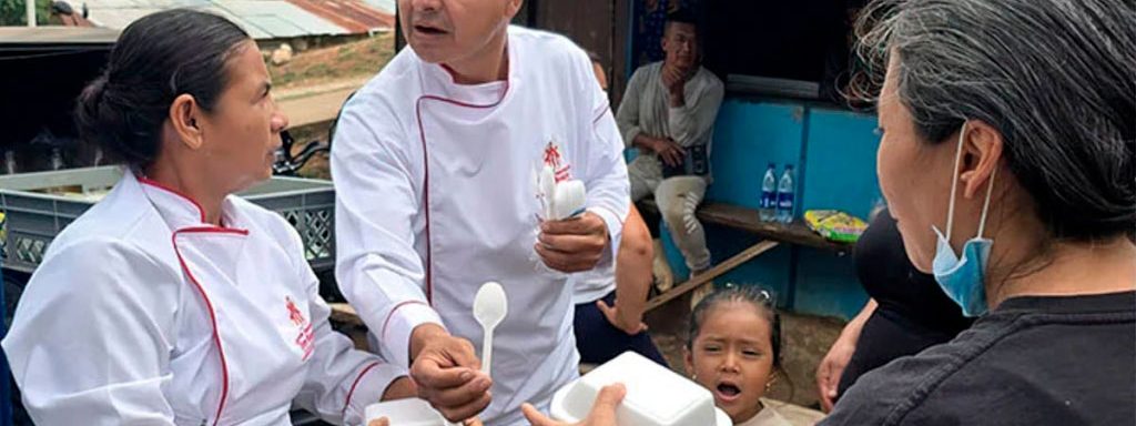 Una semana después del terremoto que sacudió el occidente de Colombia, la emergencia continúa marcando la vida de miles de personas. Mientras avanzan las tareas de rescate, evaluación y recuperación, los misioneros salesianos han reforzado su respuesta en las zonas afectadas por el seísmo con centros de acopio, distribución de alimentos, apoyo a los equipos de rescate y atención directa a comunidades que ya vivían en situación de gran vulnerabilidad antes de la emergencia.