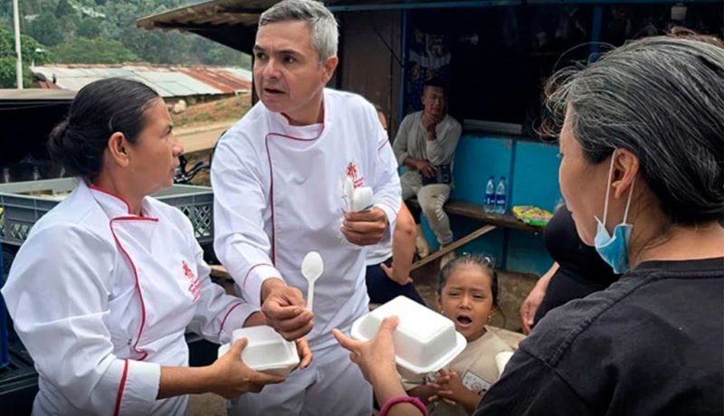 Una semana después del terremoto que sacudió el occidente de Colombia, la emergencia continúa marcando la vida de miles de personas. Mientras avanzan las tareas de rescate, evaluación y recuperación, los misioneros salesianos han reforzado su respuesta en las zonas afectadas por el seísmo con centros de acopio, distribución de alimentos, apoyo a los equipos de rescate y atención directa a comunidades que ya vivían en situación de gran vulnerabilidad antes de la emergencia.