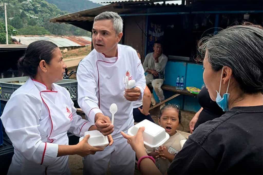 Una semana después del terremoto que sacudió el occidente de Colombia, la emergencia continúa marcando la vida de miles de personas. Mientras avanzan las tareas de rescate, evaluación y recuperación, los misioneros salesianos han reforzado su respuesta en las zonas afectadas por el seísmo con centros de acopio, distribución de alimentos, apoyo a los equipos de rescate y atención directa a comunidades que ya vivían en situación de gran vulnerabilidad antes de la emergencia.