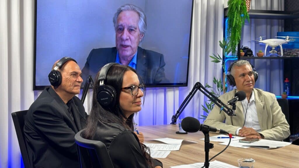 O 6º CITE – Congresso Internacional de Tecnologia na Educação, promovido pelo UniSALESIANO, foi encerrado na noite da última sexta-feira (9), com a palestra do administrador e comentarista, Max Gehringer, que compartilhou experiências profissionais e orientações sobre carreira, comunicação e desenvolvimento pessoal. Realizado on-line, o congresso teve como tema “Educação X: Criatividade, Autonomia e o Futuro do Trabalho”.