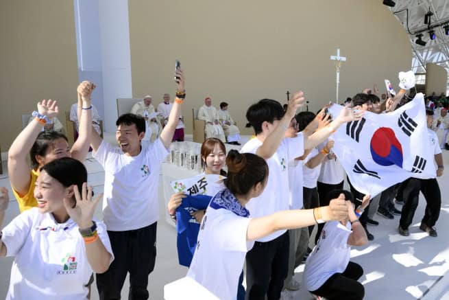 Pope Leo XIV Invites Young People Worldwide to Register for World Youth Day Seoul 2027